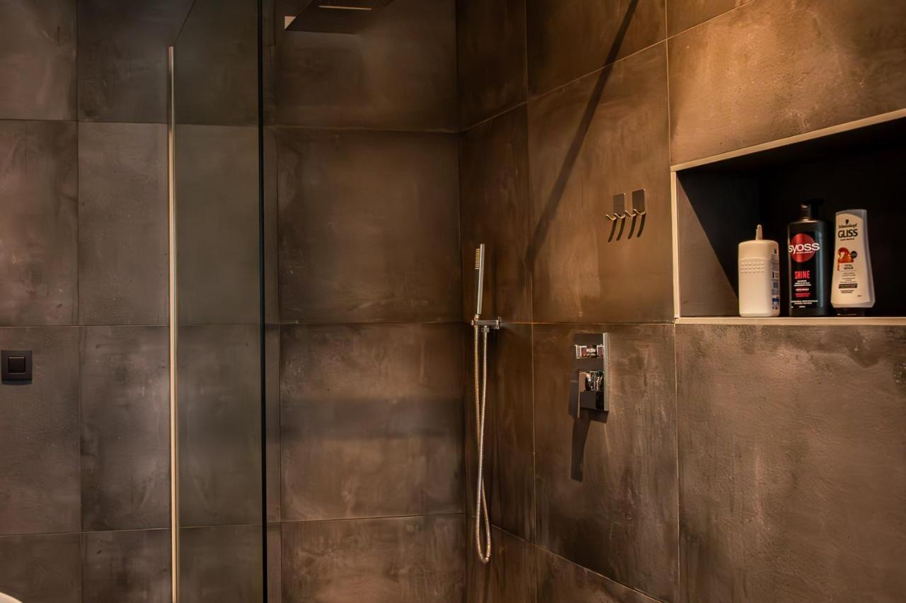 Chez Sabine Et Eric Maison Pour 6 Personnes Avec Piscine Chauffee Andenne Exterior foto