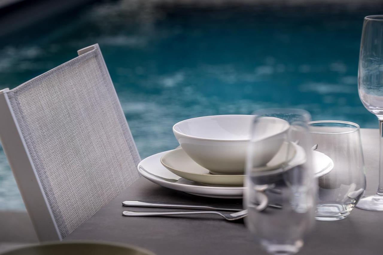 Chez Sabine Et Eric Maison Pour 6 Personnes Avec Piscine Chauffee Andenne Exterior foto
