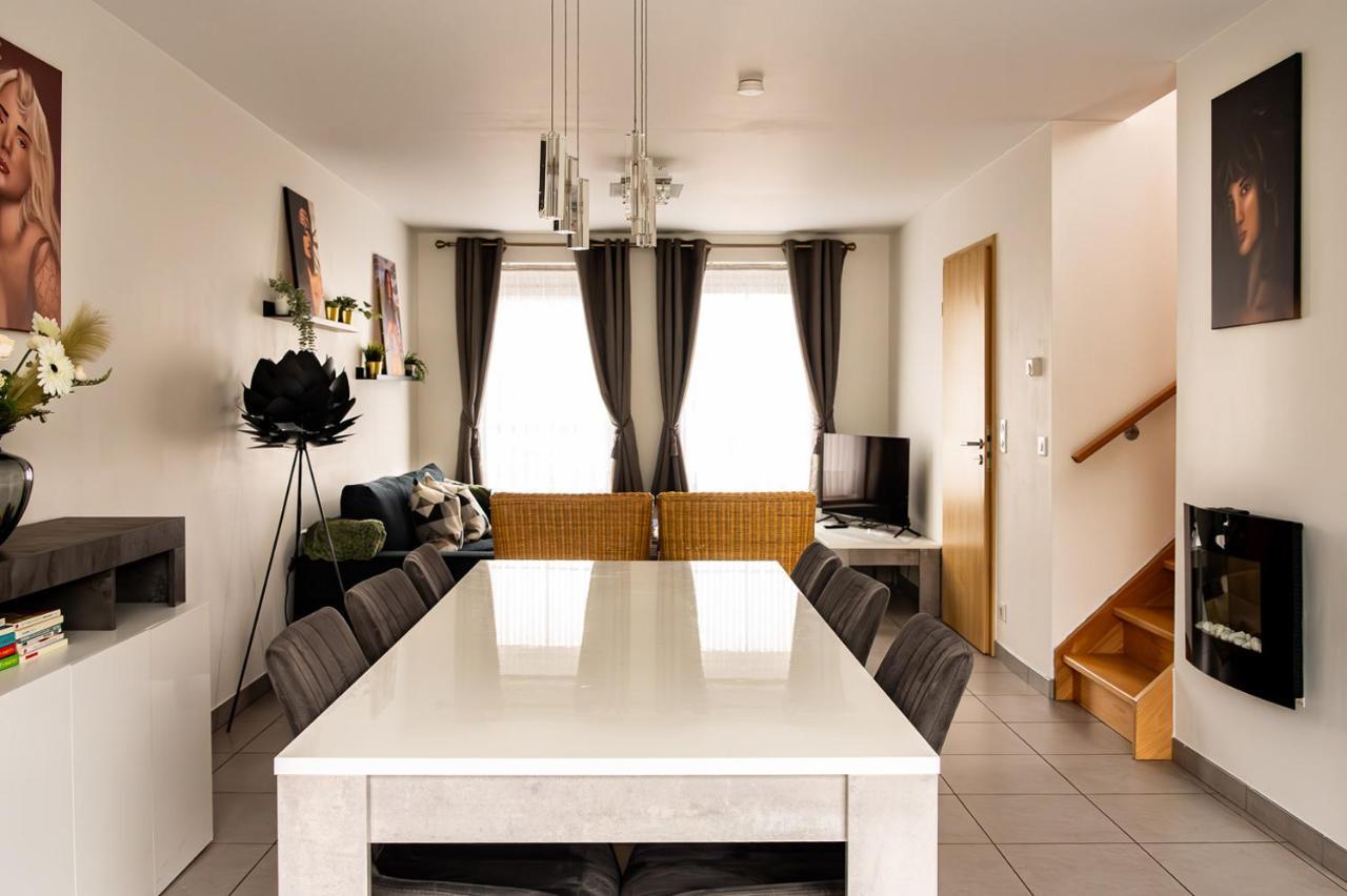 Chez Sabine Et Eric Maison Pour 6 Personnes Avec Piscine Chauffee Andenne Exterior foto